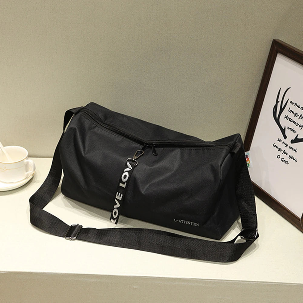 Portable Yoga Gym Sports Bag Multifunction Fashion Fitness Travel Handbag 600D Nylon Adjustable Strap for Weekend Training